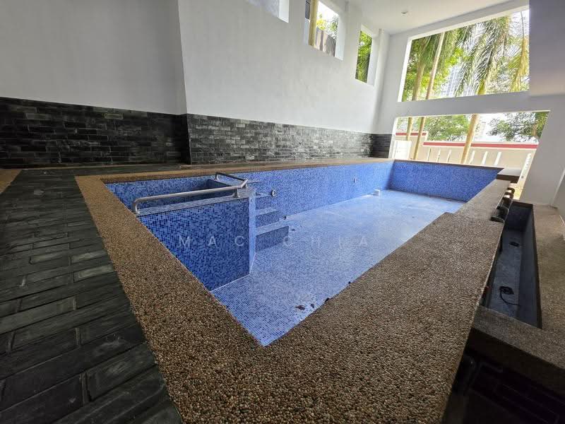 Rumah Banglo untuk Dijual di Country Heights Damansara (Kuala Lumpur) - Mac Chia - Pool - PropertyGuru.com.my