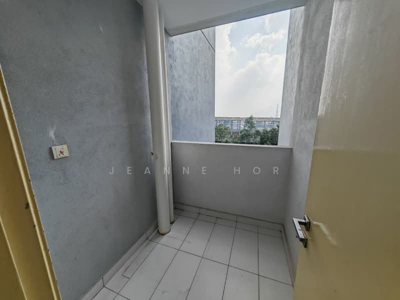 Condominium for Sale at La Thea Residences - Jeanne Hor - Kitchen yard - PropertyGuru.com.my