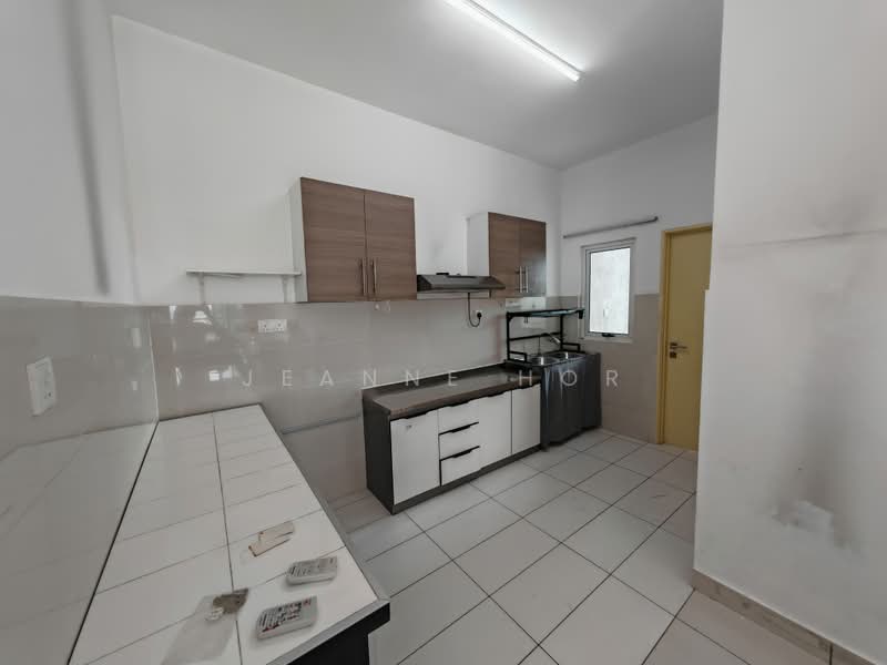Condominium for Sale at La Thea Residences - Jeanne Hor - Kitchen - PropertyGuru.com.my