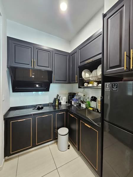 Condominium for Rent at Queens Residences Q1 @ Queens Waterfront - Wei Chin Ooi - Kitchen - PropertyGuru.com.my
