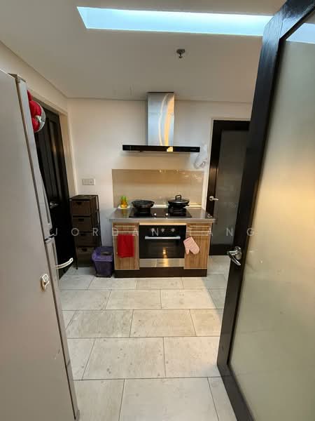 Service Residence for Rent at i-Zen @ Kiara 2 - Jordan Tang - Kitchen - PropertyGuru.com.my