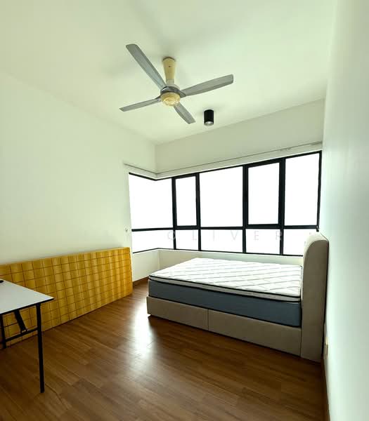 Condominium for Sale at KM1 West - Mak Oliver - Bedroom - PropertyGuru.com.my