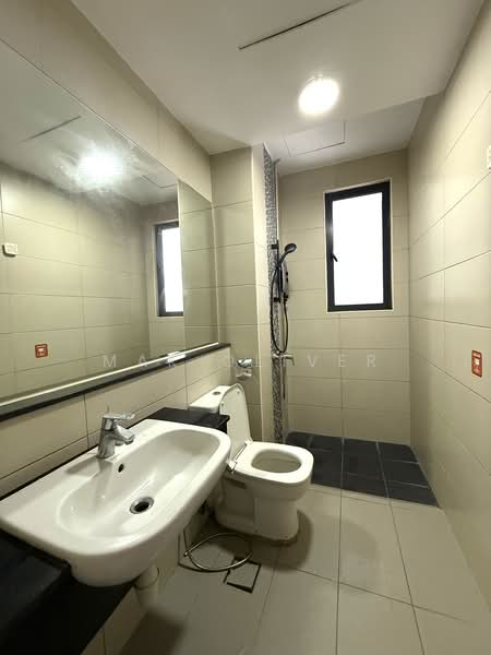 Condominium for Sale at KM1 West - Mak Oliver - Bathroom - PropertyGuru.com.my