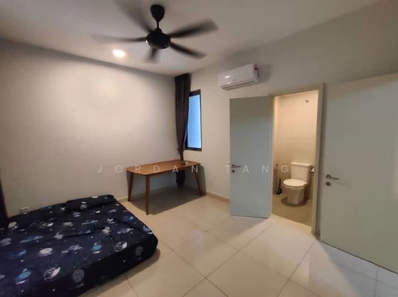 Kediaman Servis untuk Dijual di Sfera Residency - Jordan Tang - Bedroom - PropertyGuru.com.my