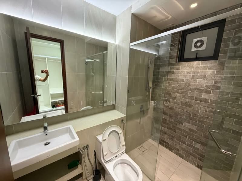 Kondominium untuk Disewa di Queens Residences Q1 @ Queens Waterfront - Wei Chin Ooi - Bathroom - PropertyGuru.com.my