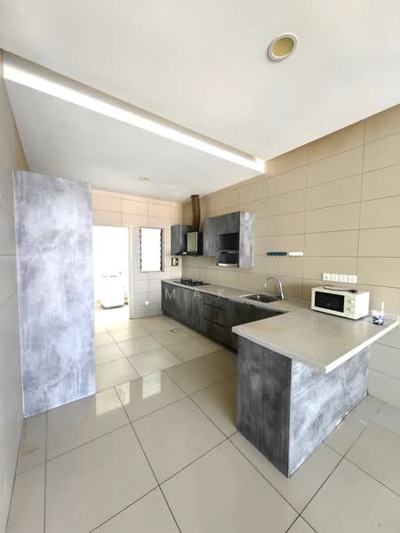 Condominium for Sale at KM1 East - Mak Oliver - Kitchen - PropertyGuru.com.my