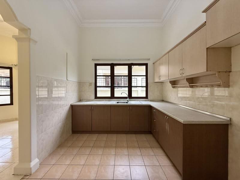 Rumah Berkembar untuk Dijual di Mutiara Damansara (Selangor) - Ken TCK - Kitchen - PropertyGuru.com.my
