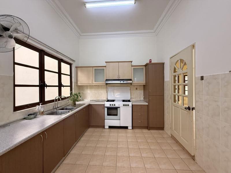 Rumah Berkembar untuk Dijual di Mutiara Damansara (Selangor) - Ken TCK - Kitchen - PropertyGuru.com.my