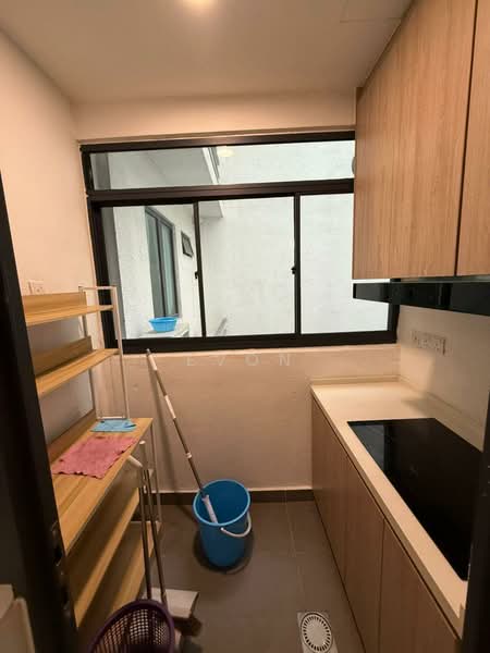 Servis Apartment untuk Dijual di KL Traders Square - Evon Lim - Kitchen - PropertyGuru.com.my