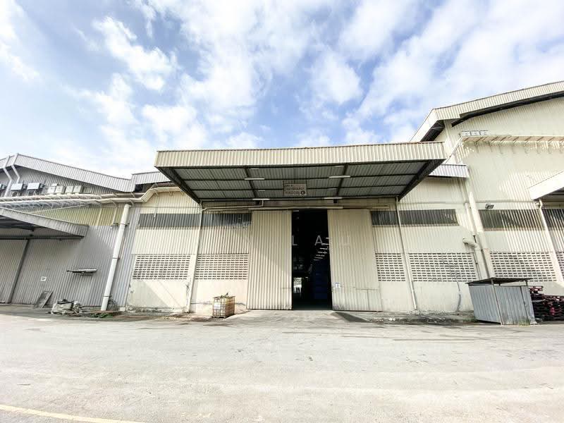 Warehouse for Rent in Seksyen 33 (Shah Alam) - Jen Lau - Exterior - PropertyGuru.com.my