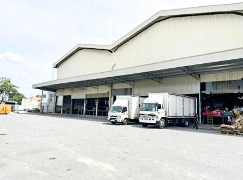 Warehouse for Rent in Seksyen 33 (Shah Alam) - Jen Lau - Exterior - PropertyGuru.com.my