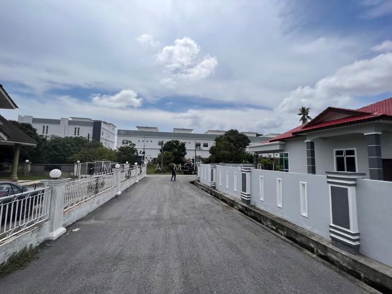 Rumah Berkembar untuk Dijual di Muar (Muar) - M Jamil Ali - PropertyGuru.com.my