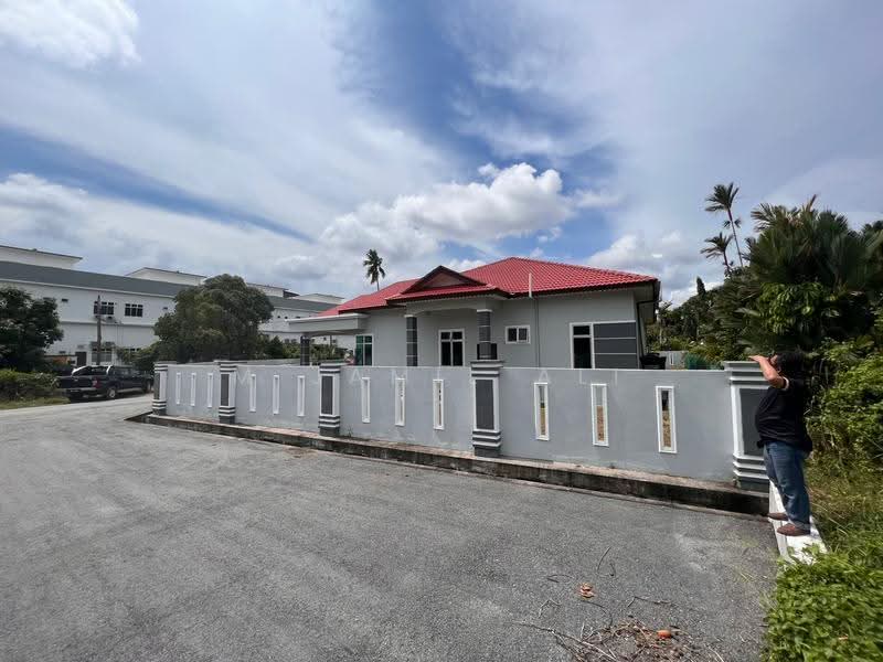 Rumah Berkembar untuk Dijual di Muar (Muar) - M Jamil Ali - PropertyGuru.com.my
