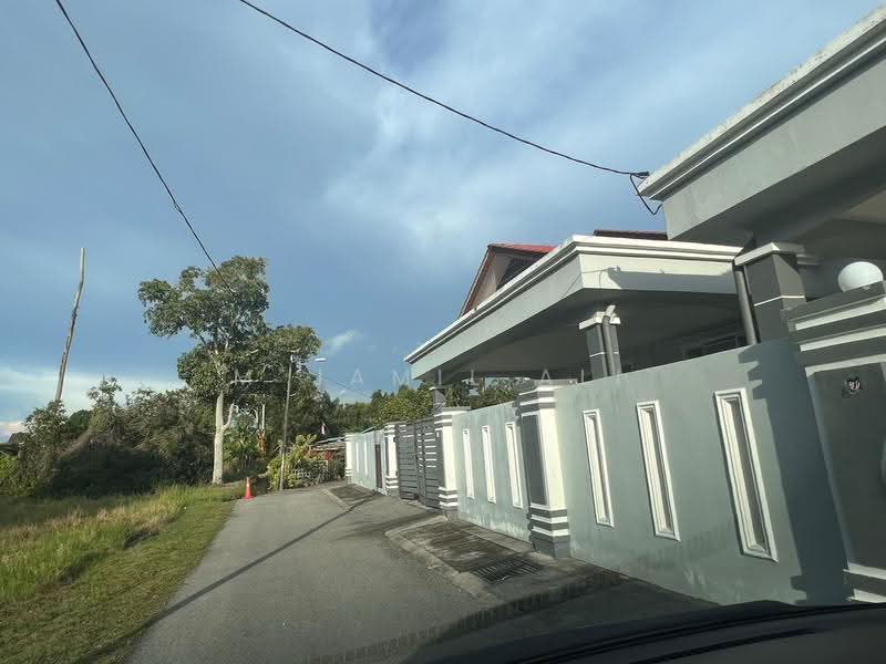Rumah Berkembar untuk Dijual di Muar (Muar) - M Jamil Ali - PropertyGuru.com.my