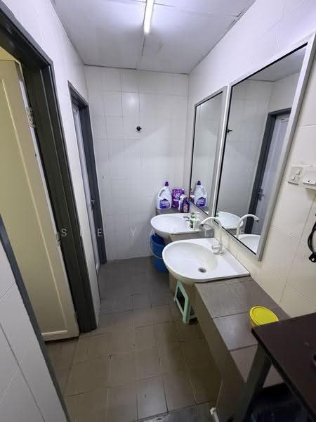 Shop for Rent in Bandar Bukit Raja (Klang) - See Yau Lee - Bathroom - PropertyGuru.com.my