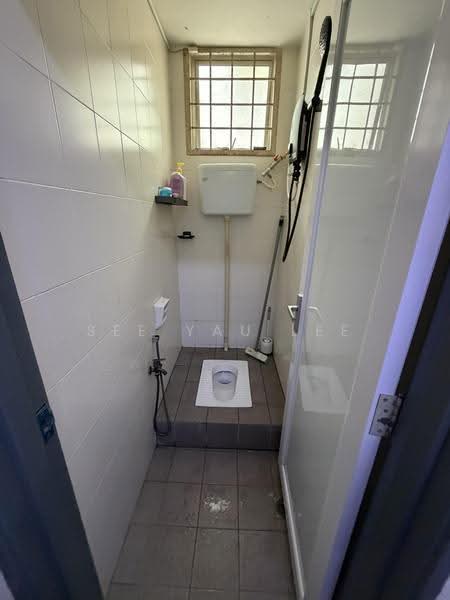 Shop for Rent in Bandar Bukit Raja (Klang) - See Yau Lee - Bathroom - PropertyGuru.com.my
