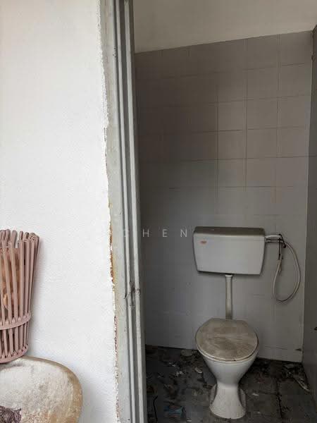Office for Sale in Pandan Perdana (Ampang) - Chen Kah Seng - Bathroom - PropertyGuru.com.my