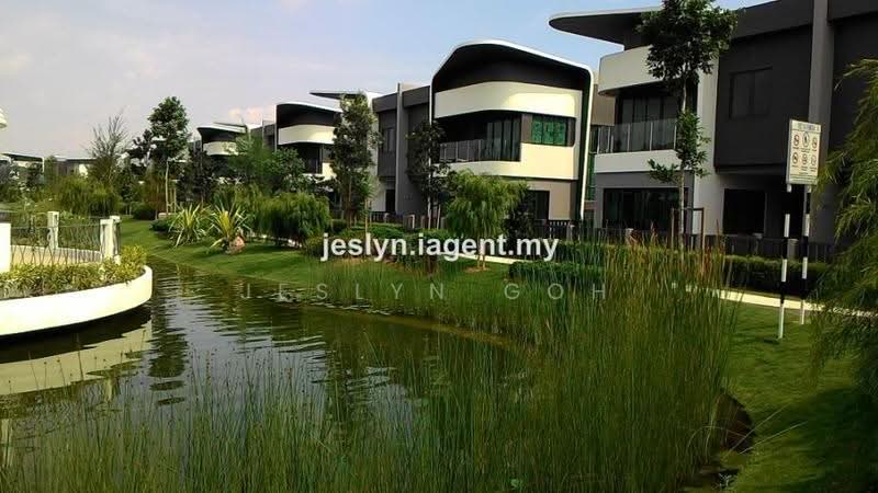 Rumah Berkembar untuk Dijual di Lepironia Setia Eco Glades Cyberjaya (Cyberjaya) - Jeslyn Goh - PropertyGuru.com.my
