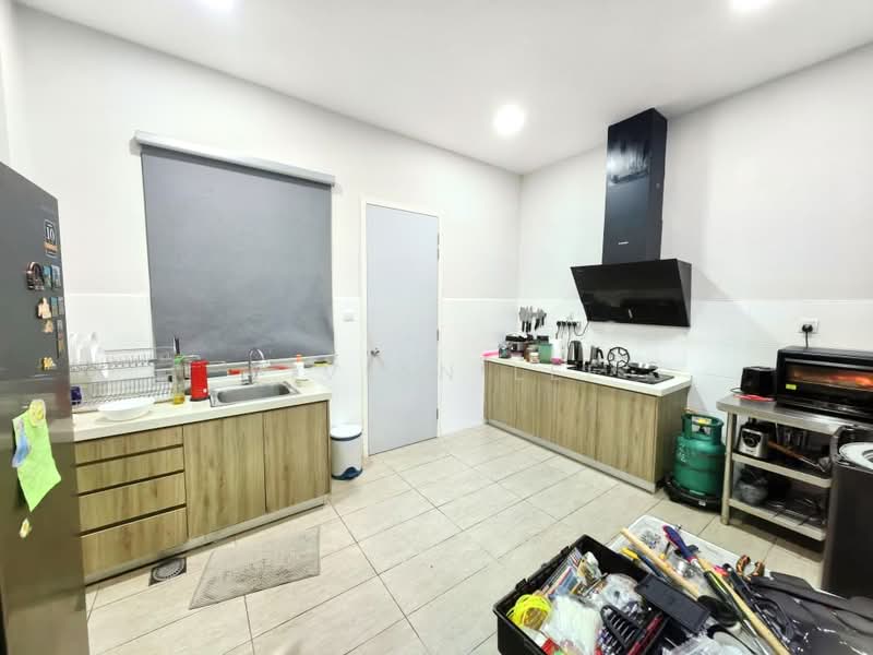 2-storey Terraced House for Sale in Rawang (Selangor) - Vivian Lee - Kitchen - PropertyGuru.com.my