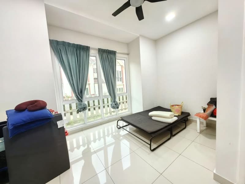 2-storey Terraced House for Sale in Rawang (Selangor) - Vivian Lee - Bedroom - PropertyGuru.com.my