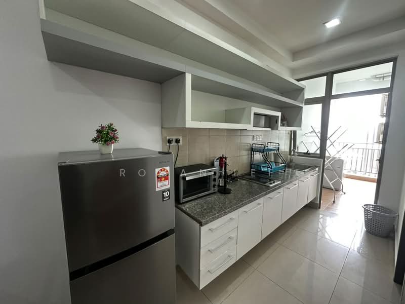 Kondominium untuk Disewa di Shaftsbury Residence - Roman Lee - Kitchen - PropertyGuru.com.my