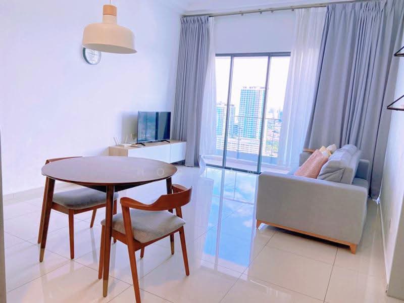 Kediaman Servis untuk Disewa di PJ Midtown - Hor Yan - Living Room - PropertyGuru.com.my