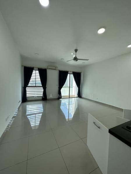 Kediaman Servis untuk Dijual di Cybersquare - Alan Wan - Living Room - PropertyGuru.com.my