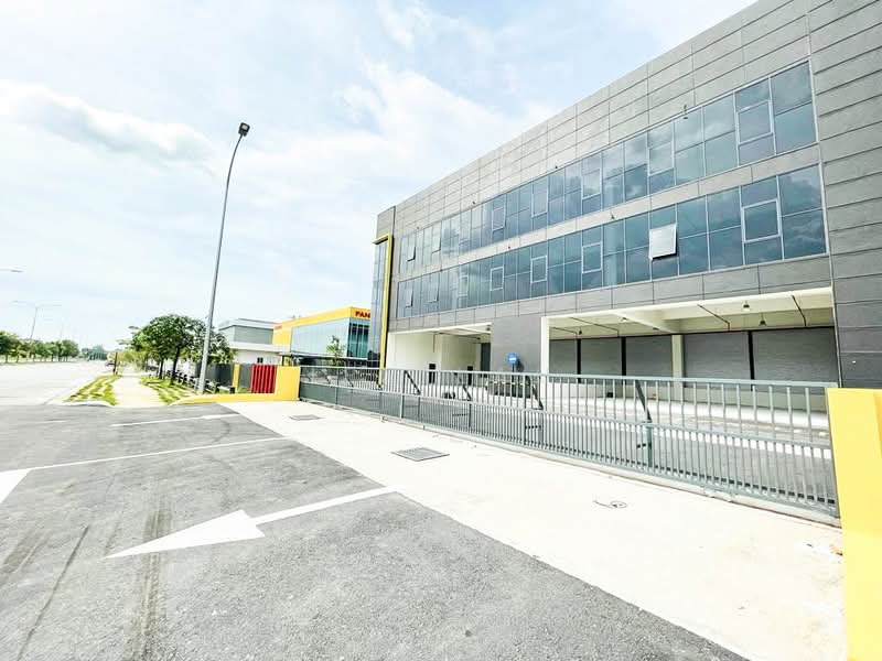 Warehouse for Rent in Bandar Bukit Raja (Klang) - Jen Lau - Exterior - PropertyGuru.com.my