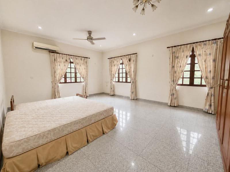 Bungalow House for Sale in Glenmarie Court (Glenmarie) - Kenny Chua - Bedroom - PropertyGuru.com.my