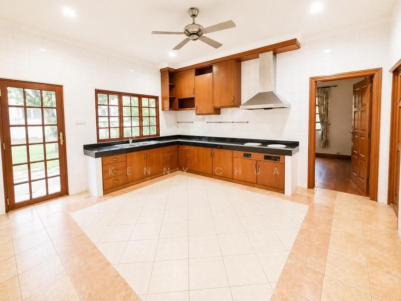 Bungalow House for Sale in Glenmarie Court (Glenmarie) - Kenny Chua - Kitchen - PropertyGuru.com.my