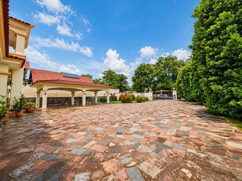 Bungalow House for Sale in Glenmarie Court (Glenmarie) - Kenny Chua - Exterior - PropertyGuru.com.my