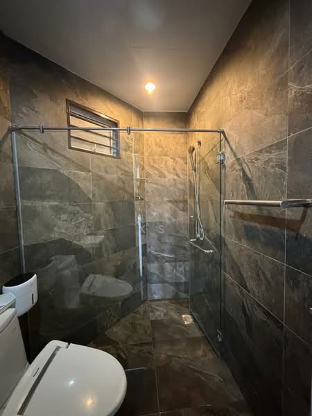 Servis Apartment untuk Dijual di Windsor Tower - KS Chan - Bathroom - PropertyGuru.com.my