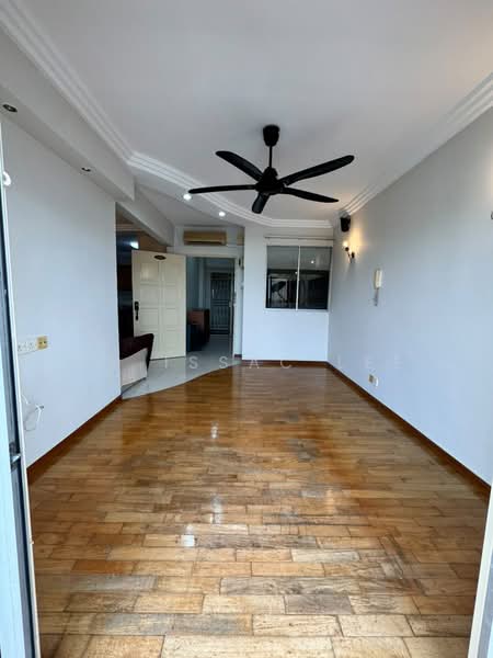 Kondominium untuk Dijual di Villa Emas - Cy Issac Lee - Living Room - PropertyGuru.com.my