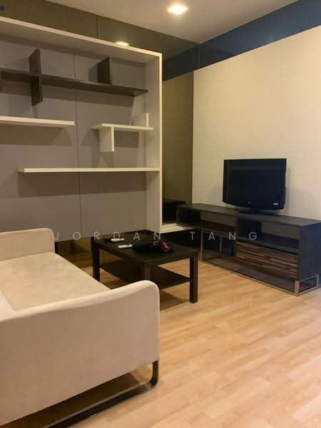 Kediaman Servis untuk Dijual di Verve Suites - Jordan Tang - Living Room - PropertyGuru.com.my