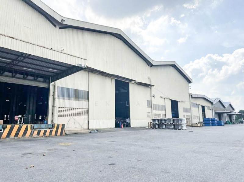 Warehouse for Rent in Seksyen 33 (Shah Alam) - Jen Lau - Exterior - PropertyGuru.com.my