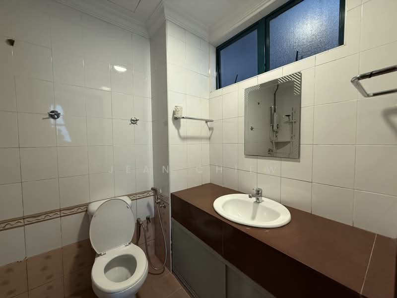 Kondominium untuk Disewa di Corinthian Condominium - Jean Chiew - Bathroom - PropertyGuru.com.my