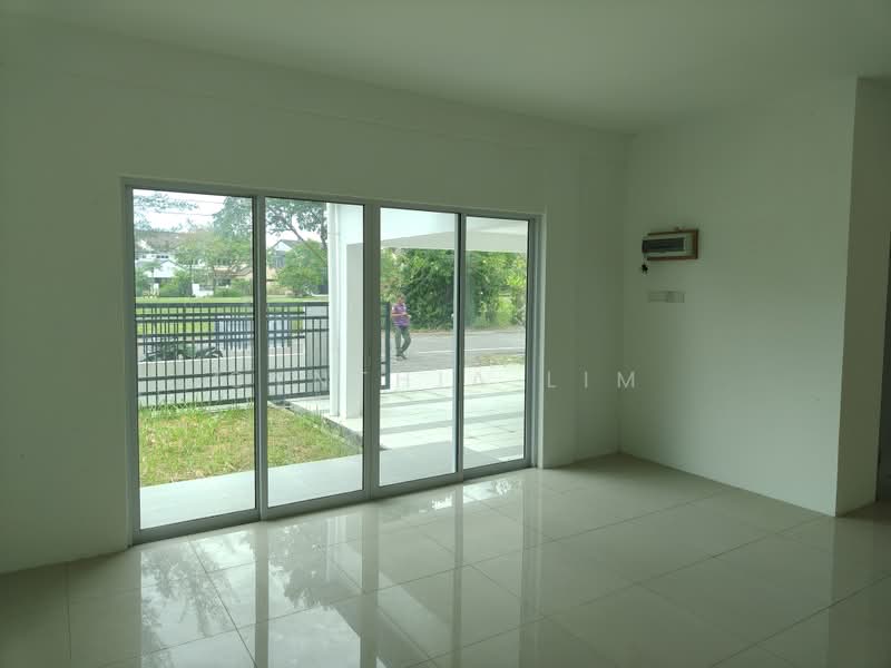 Semi-Detached House for Sale in Kuching (Sarawak) - Cynthia Lim - Living Room - PropertyGuru.com.my