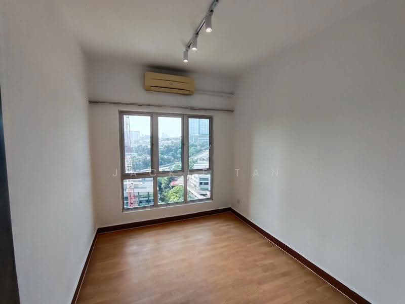Kediaman Servis untuk Dijual di Kuchai Avenue - Jackie Tan - PropertyGuru.com.my