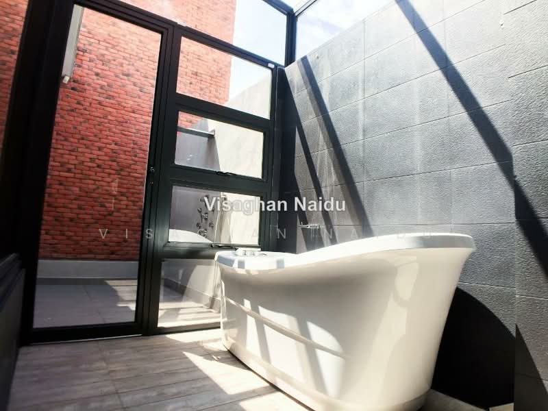 3.5-storey Terraced House for Sale in Bandar Country Homes (Rawang) - Visaghan Naidu - PropertyGuru.com.my