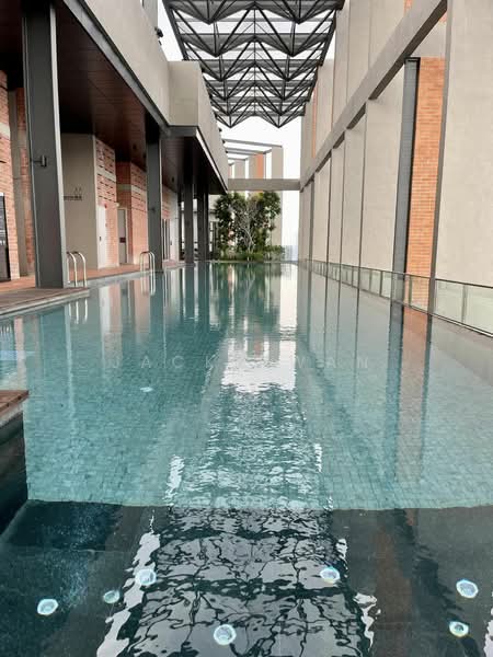 Servis Apartment untuk Disewa di Millerz Square Serviced Residence - Jacky Wan - Pool - PropertyGuru.com.my