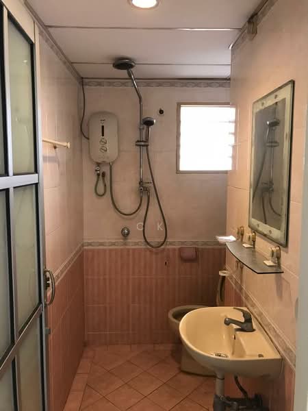 Pangsapuri untuk Disewa di PJS One Apartments - CK Khoo - Bathroom - PropertyGuru.com.my