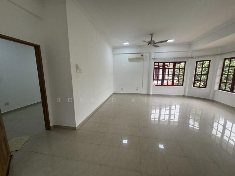 Semi-Detached House for Sale in Bandar Sunway (Sunway) - Ronald Khoo - Living Room - PropertyGuru.com.my