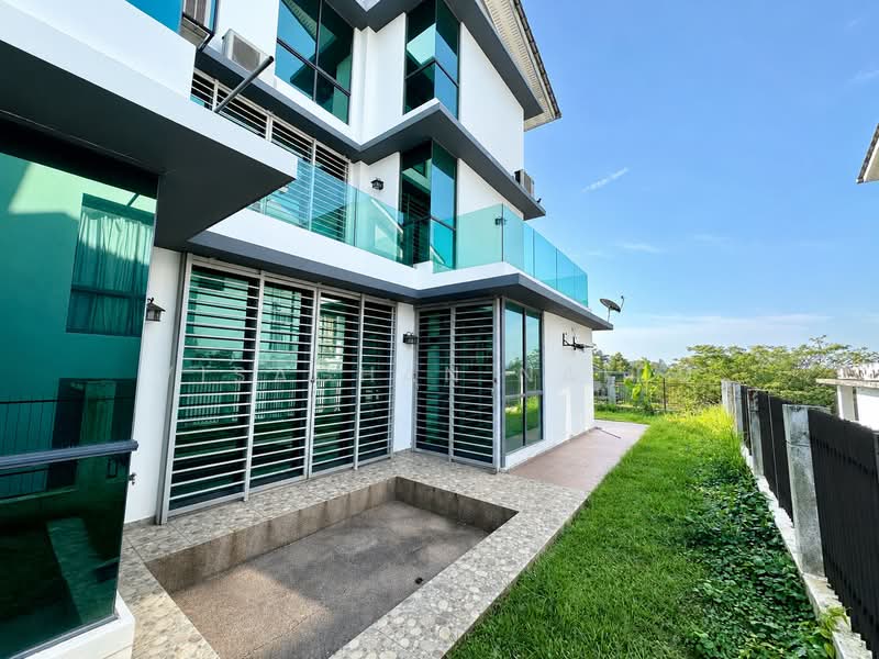 Rumah Berkembar untuk Dijual di Puteri Heights (Rawang) - Visaghan Naidu - Exterior - PropertyGuru.com.my