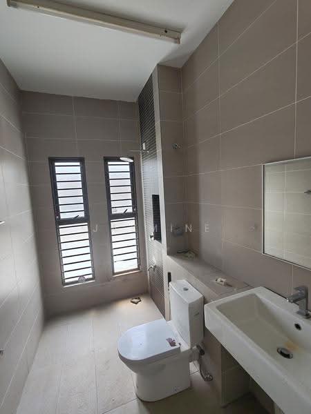 Rumah Teres 2-Tingkat untuk Disewa di Setia Alam (Selangor) - Jasmine Teo - Bathroom - PropertyGuru.com.my