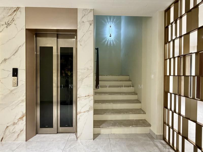 Rumah Banglo untuk Dijual di Bukit Tunku (Kenny Hills) (Kuala Lumpur) - Jin May Lim - Entrance - PropertyGuru.com.my