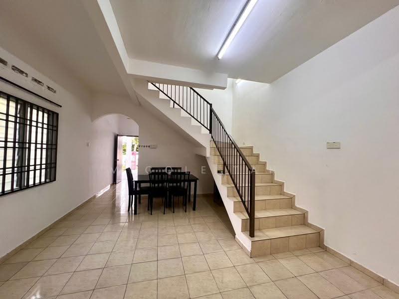 Rumah Teres 2-Tingkat untuk Disewa di Jalan Salleh (Muar) - Micole Tan - PropertyGuru.com.my