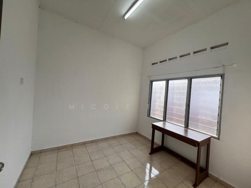 Rumah Teres 2-Tingkat untuk Disewa di Jalan Salleh (Muar) - Micole Tan - PropertyGuru.com.my