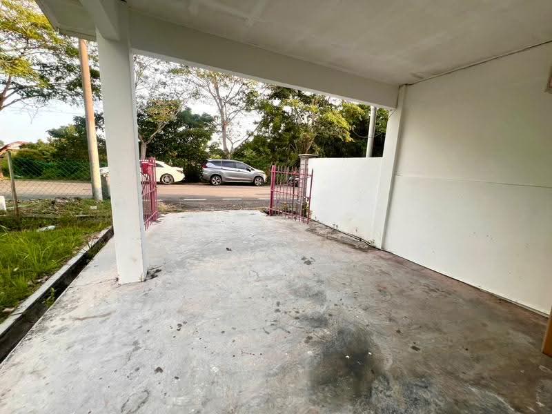 Rumah Teres 2-Tingkat untuk Disewa di Jalan Salleh (Muar) - Micole Tan - PropertyGuru.com.my