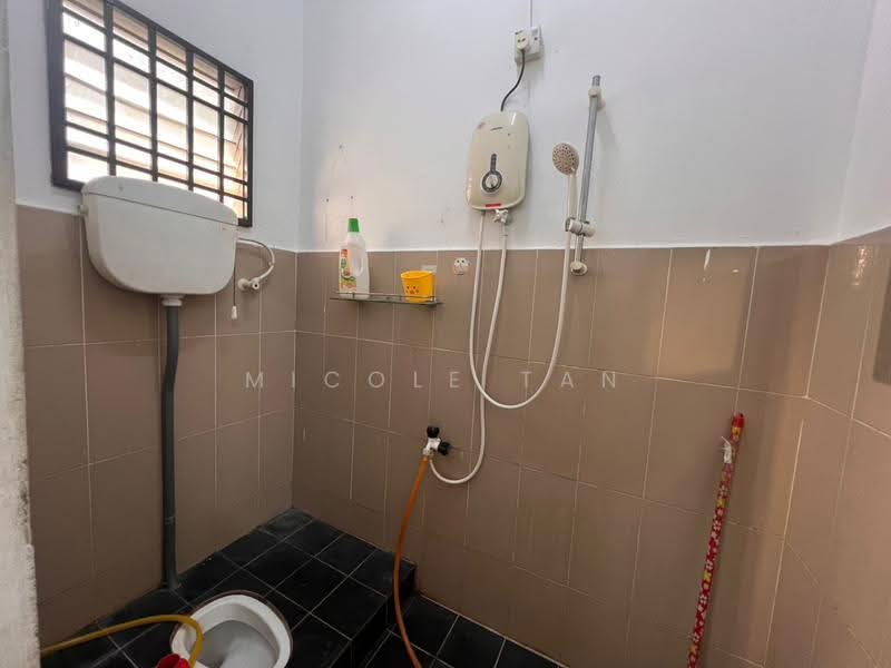 Rumah Teres 2-Tingkat untuk Disewa di Jalan Salleh (Muar) - Micole Tan - PropertyGuru.com.my