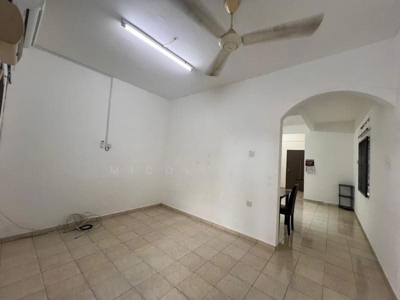 Rumah Teres 2-Tingkat untuk Disewa di Jalan Salleh (Muar) - Micole Tan - PropertyGuru.com.my